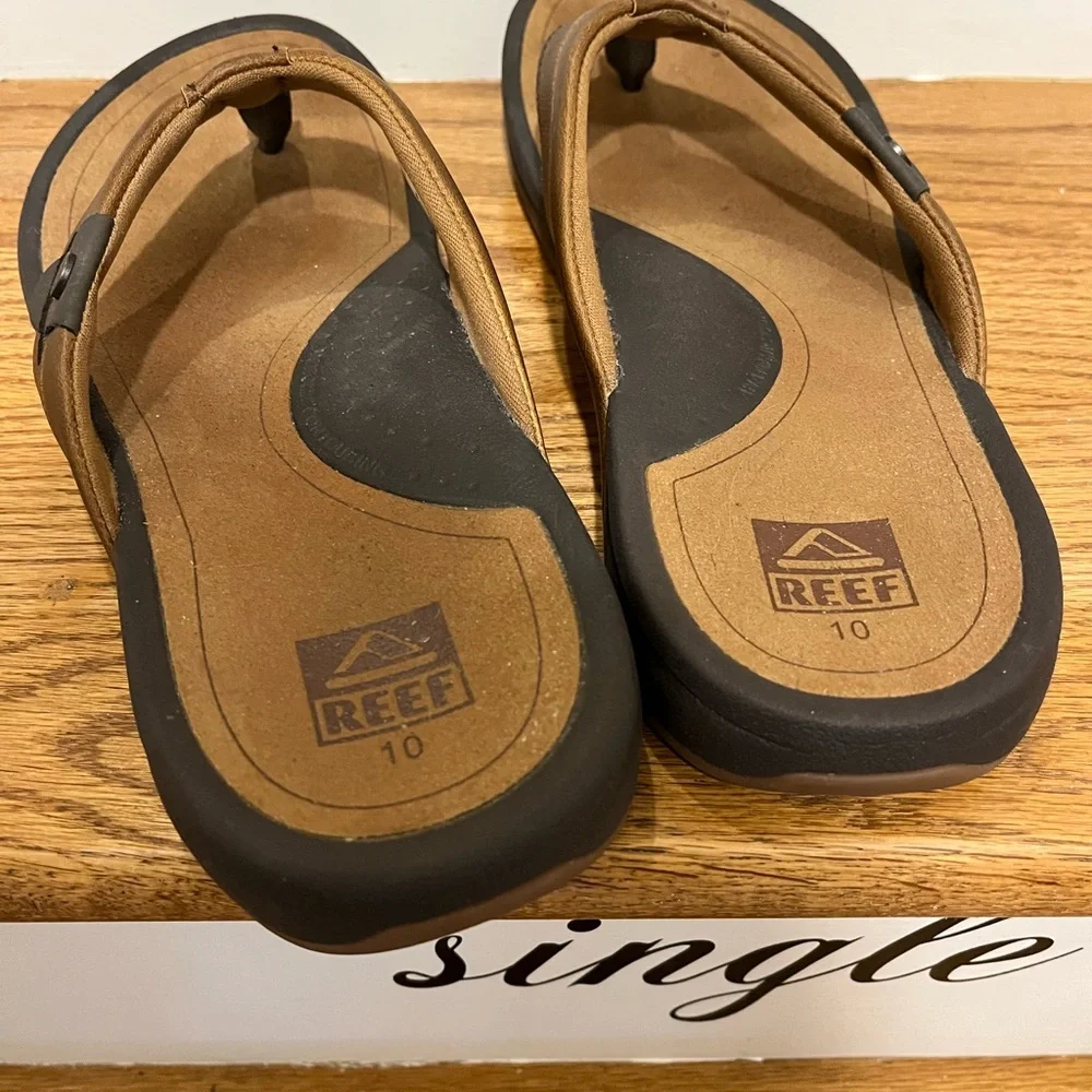 Reef Men's Brown Sandals - Picture 3 of 5